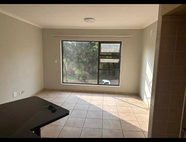 2 BEDROOM PROPERTY TO RENT IN FOURWAYS